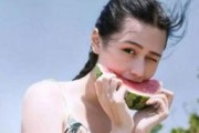 娱乐吃瓜的头像女