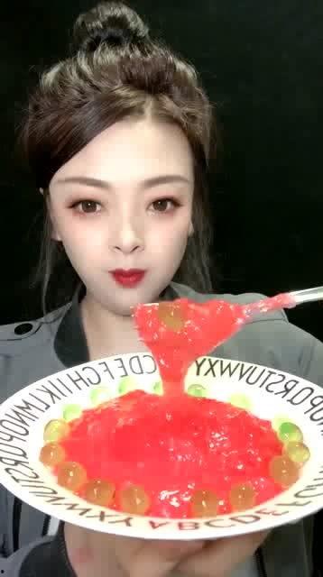 娱乐吃瓜酱公主